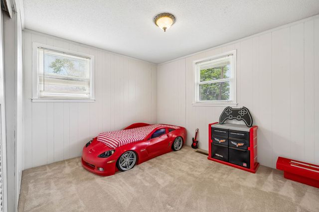 229 Grandview Dr, Old Hickory, TN 37138
