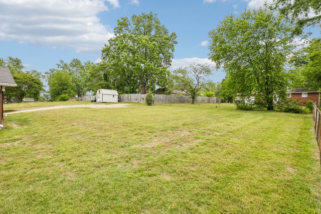 229 Grandview Dr, Old Hickory, TN 37138