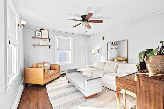 14-16 Cottage Pl 14, Newton, MA 02465