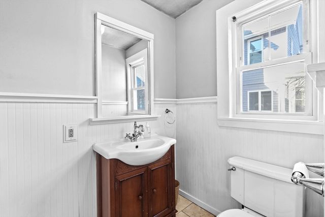 14-16 Cottage Pl 14, Newton, MA 02465