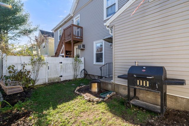 14-16 Cottage Pl 14, Newton, MA 02465