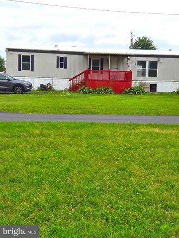 1021 ASPEN ST, Laurys Station, PA 18059