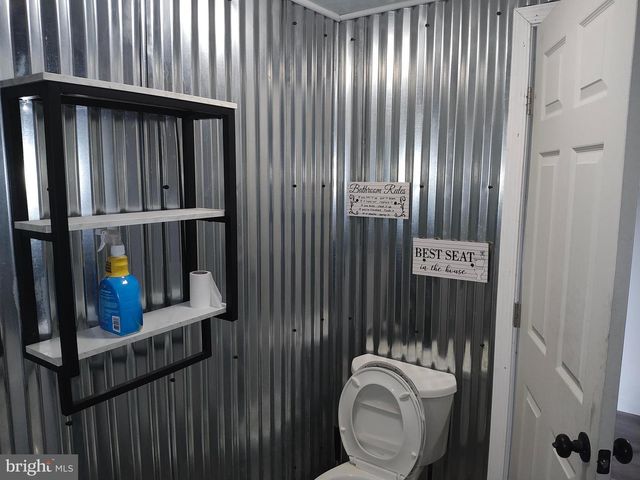 1021 ASPEN ST, Laurys Station, PA 18059