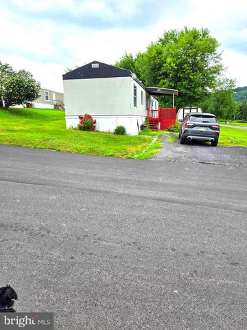 1021 ASPEN ST, Laurys Station, PA 18059