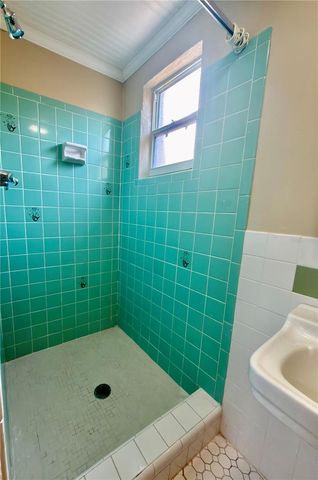 8201 120TH STREET, Seminole, FL 33772