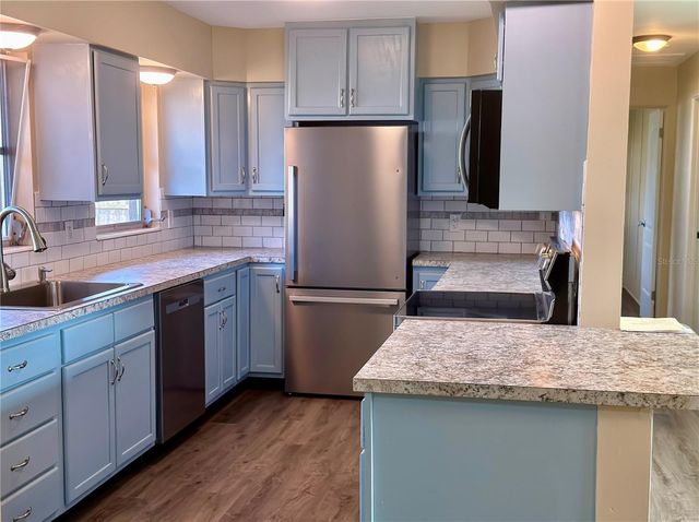 8201 120TH STREET, Seminole, FL 33772