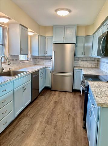 8201 120TH STREET, Seminole, FL 33772