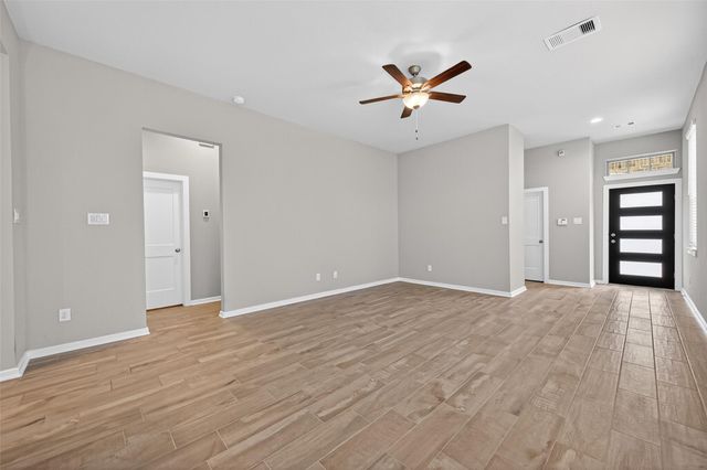 516 Shine Court, Montgomery, TX 77316