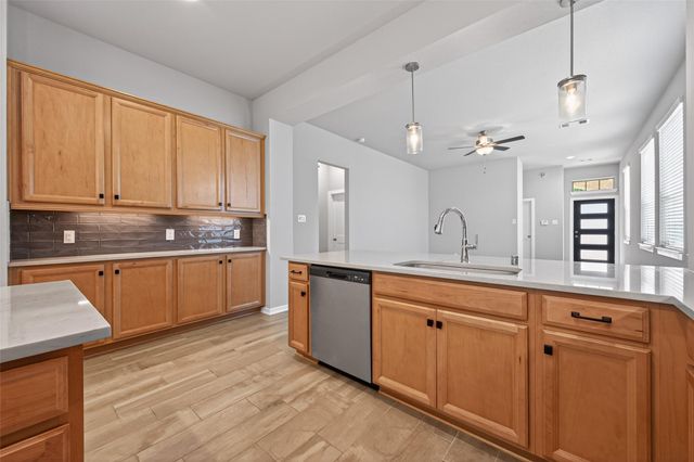 516 Shine Court, Montgomery, TX 77316