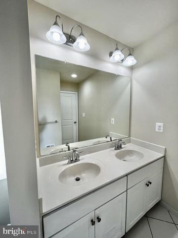 169 KANDINSKY LOOP, Silver Spring, MD 20906