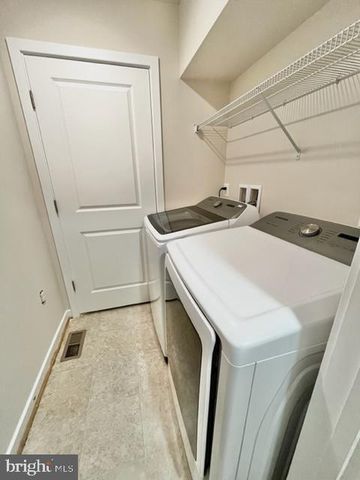 169 KANDINSKY LOOP, Silver Spring, MD 20906