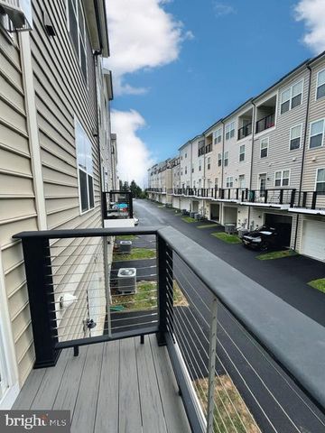 169 KANDINSKY LOOP, Silver Spring, MD 20906