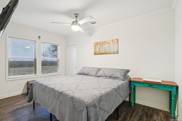 1170 Atascosa County Road 101, Floresville, TX 78114