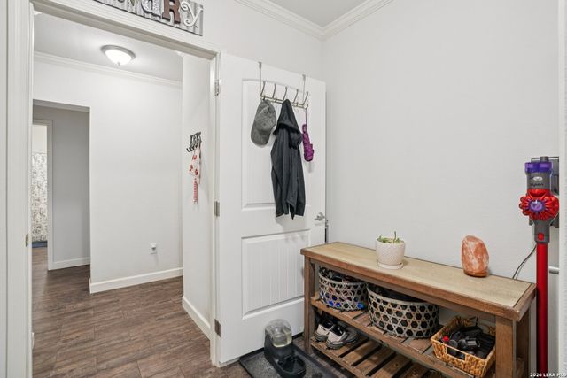 1170 Atascosa County Road 101, Floresville, TX 78114