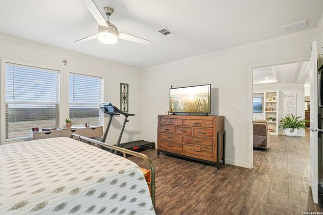 1170 Atascosa County Road 101, Floresville, TX 78114