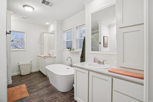 1170 Atascosa County Road 101, Floresville, TX 78114