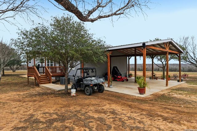 1170 Atascosa County Road 101, Floresville, TX 78114