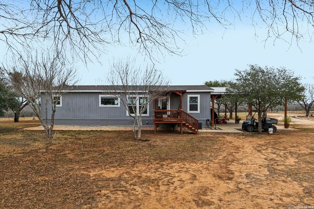 1170 Atascosa County Road 101, Floresville, TX 78114
