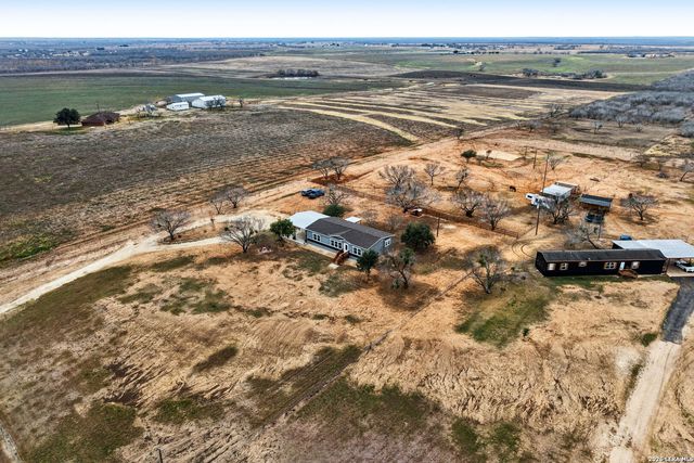 1170 Atascosa County Road 101, Floresville, TX 78114