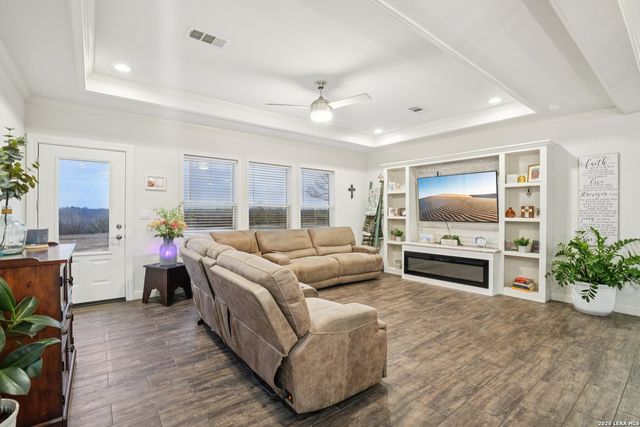 1170 Atascosa County Road 101, Floresville, TX 78114