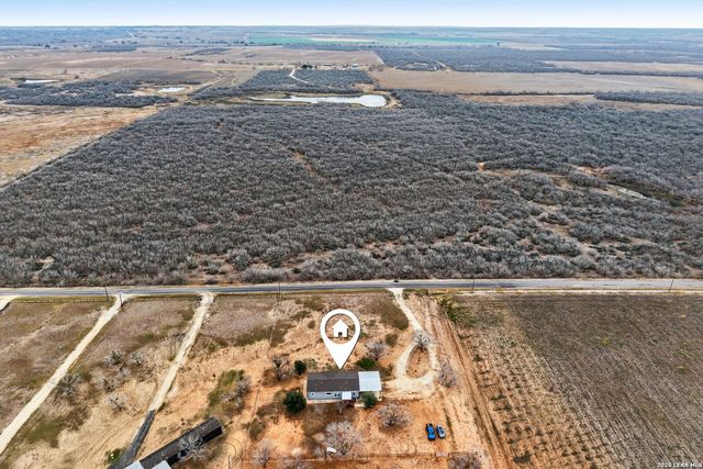 1170 Atascosa County Road 101, Floresville, TX 78114