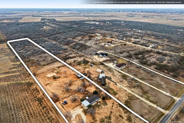 1170 Atascosa County Road 101, Floresville, TX 78114