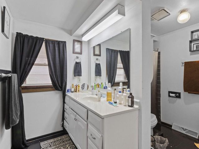 3202 Meachem ROAD, Mount Pleasant, WI 53405