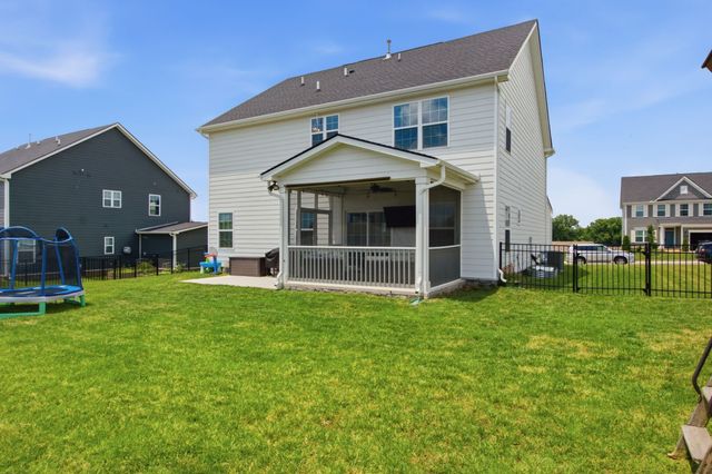 3032 Manchester Dr, Spring Hill, TN 37174