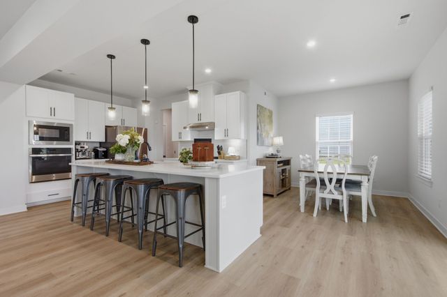3032 Manchester Dr, Spring Hill, TN 37174