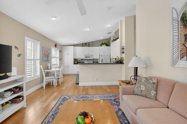 6877 Castlemaine Avenue, Boynton Beach, FL 33437