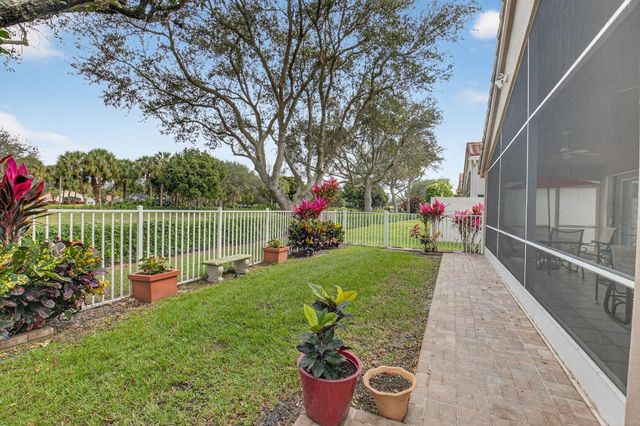 6877 Castlemaine Avenue, Boynton Beach, FL 33437