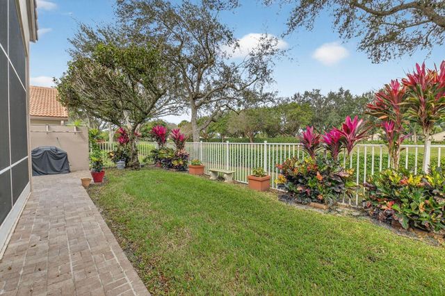 6877 Castlemaine Avenue, Boynton Beach, FL 33437