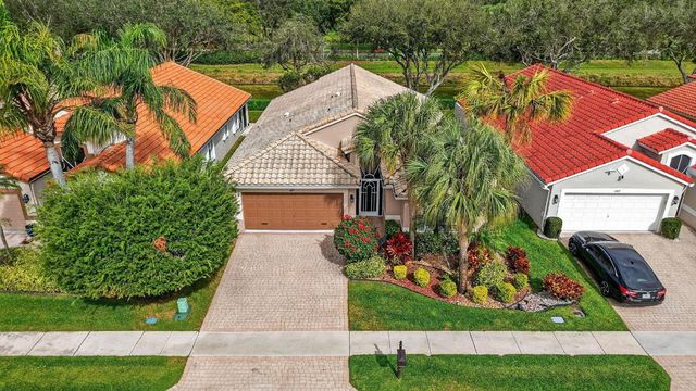 6877 Castlemaine Avenue, Boynton Beach, FL 33437