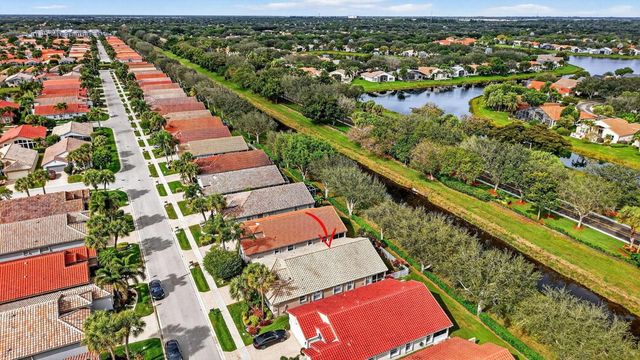6877 Castlemaine Avenue, Boynton Beach, FL 33437