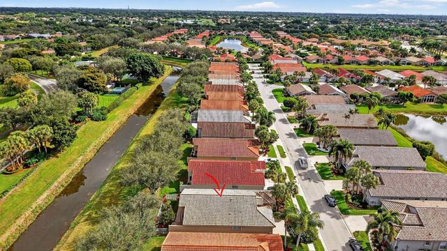 6877 Castlemaine Avenue, Boynton Beach, FL 33437