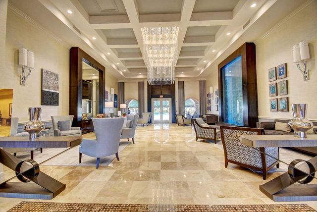 6877 Castlemaine Avenue, Boynton Beach, FL 33437