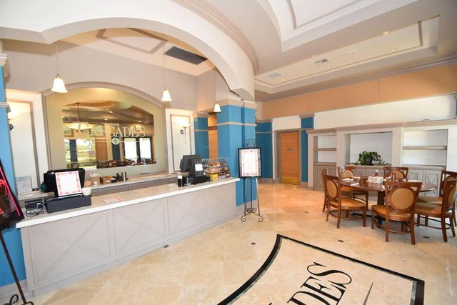 6877 Castlemaine Avenue, Boynton Beach, FL 33437