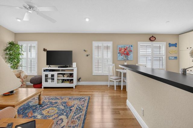 6877 Castlemaine Avenue, Boynton Beach, FL 33437