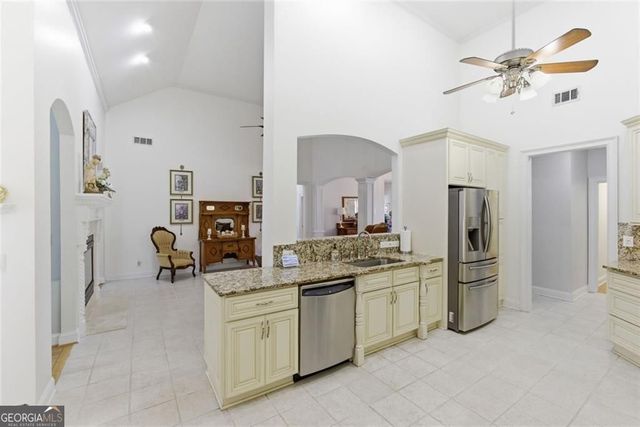 1000 Laddington Lane, Peachtree City, GA 30269