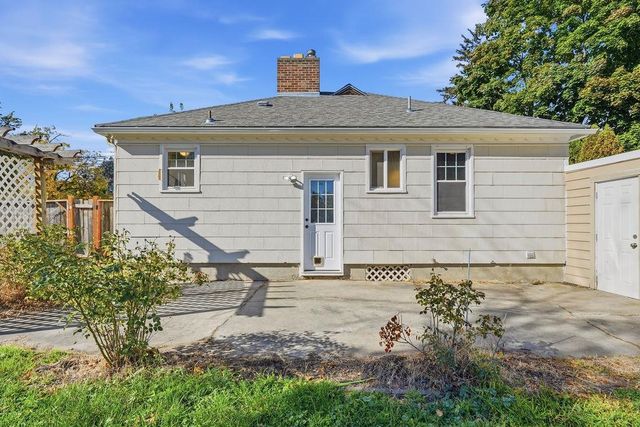 517 S Bowdish Rd, Spokane Valley, WA 99206