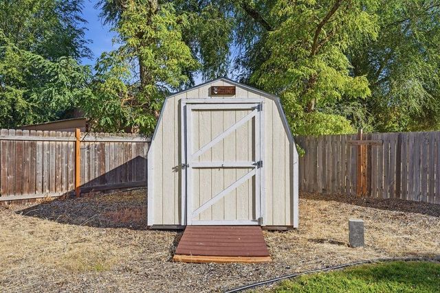 517 S Bowdish Rd, Spokane Valley, WA 99206