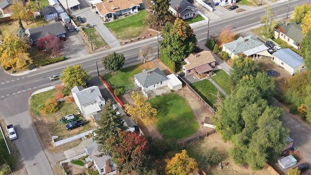 517 S Bowdish Rd, Spokane Valley, WA 99206
