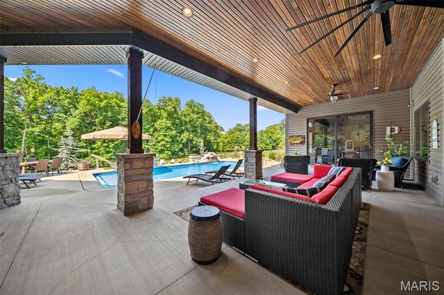 32 Taylors Way, Foristell, MO 63348