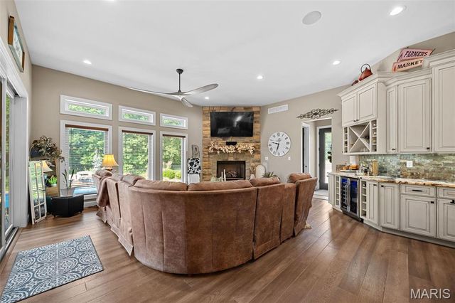 32 Taylors Way, Foristell, MO 63348