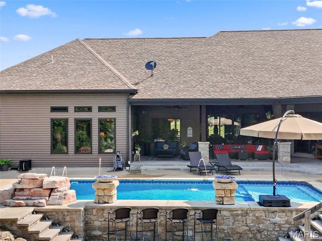 32 Taylors Way, Foristell, MO 63348