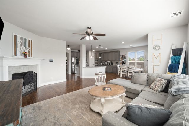 1132 Apple Grove Lane, Waxahachie, TX 75165