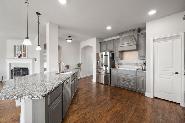 1132 Apple Grove Lane, Waxahachie, TX 75165