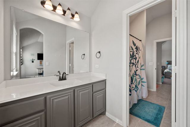 1132 Apple Grove Lane, Waxahachie, TX 75165