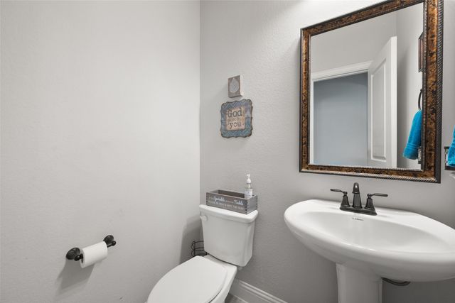 1132 Apple Grove Lane, Waxahachie, TX 75165