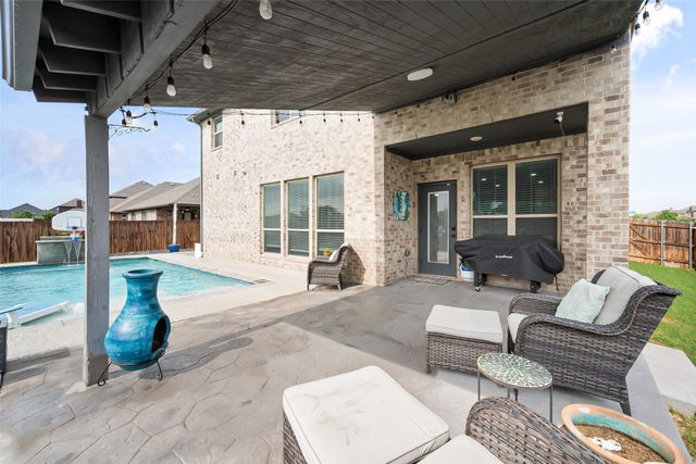 1132 Apple Grove Lane, Waxahachie, TX 75165